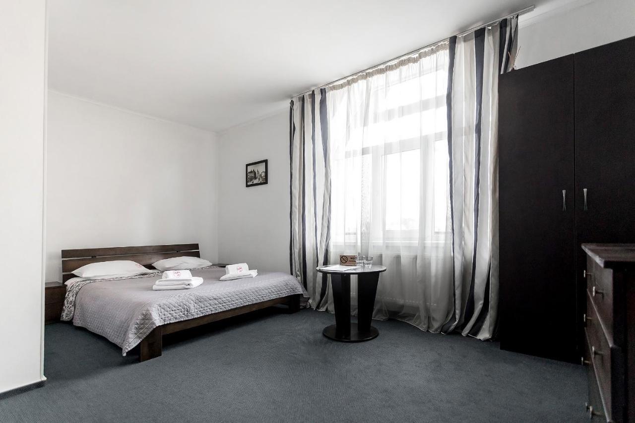 Hotel Sunlit Iwano-Frankiwsk Exterior foto